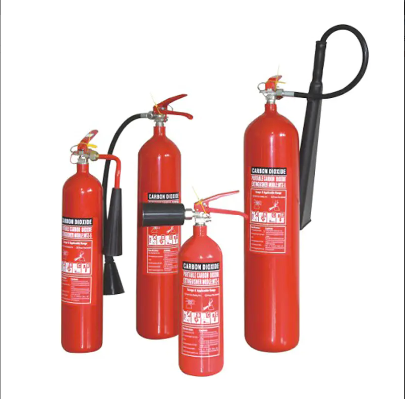 Quali sono le caratteristiche degli agenti che estinguono il fuoco in schiuma, agenti di estinzione in polvere secca e agenti di estinzione anidride carbonica?
