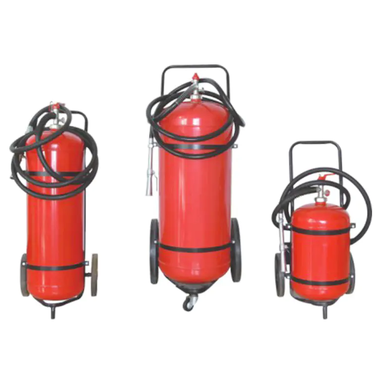 Quale ruolo svolge il sistema di idranti al fuoco interno quando si verifica effettivamente un incendio?